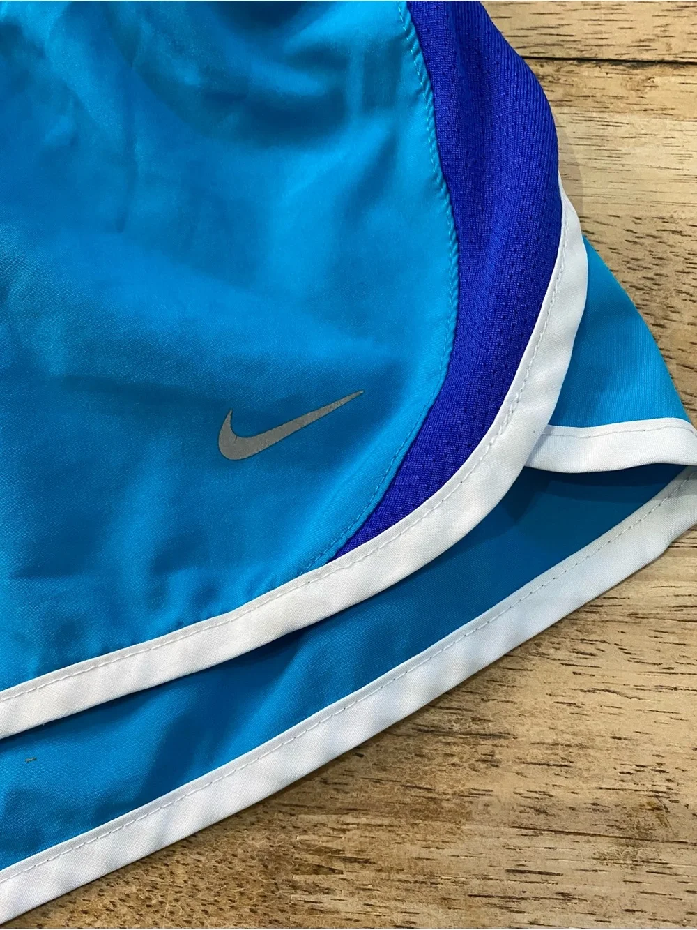 Nike Tempo Dri Fit Girls’ Sz M Blue Spark Athletic Shorts